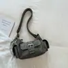 Bolso pequeño cuadrado de alta moda de nicho estilo coreano para motocicleta para mujer, nuevo bolso de moda de verano 2026 para el hombro y cruzado para el día a día