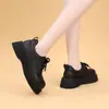Novas Moda Primavera e Verão 2026 Sapatos de Moda para Exportação, Mocassins de Couro Macio com Solado Macio, Sapatos Femininos Versáteis com Solado Grosso, Transfronteiriço