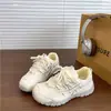 Zapatos de papá de malla fina de suela gruesa para mujer, zapatillas blancas versátiles nuevas 2026, zapatillas casuales transpirables que aumentan la altura
