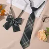 Corbata JK Cuadros Rojos Decoración de Graduación para Mujer Estilo Estudiante Universitario Pajarita sin Nudo Camisa Estilo Japonés
