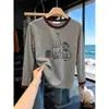 Camiseta de manga larga de algodón puro para mujer, con bloques de color, corte recto, cuello redondo, moderna y versátil, talla grande, efecto adelgazante, adecuada como capa interior para otoño e invierno