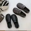 Sapatos baixos de sola grossa femininos pequenos de couro 2024 primavera e outono novos estilo coreano versáteis retrô de camada única com sola macia