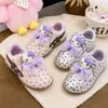 Zapatos Deportivos de Entrenamiento Bajos de Dibujos Animados KT Cat con Diseño de Puntos para Bebés Pequeños, Suela Suave, Zapatos Casuales Nuevos para Niños Pequeños Primavera/Otoño 2026