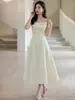 Vestido regata de gola quadrada com barra larga para mulheres, elegante e maduro, acinturado, modelador, estiloso e elegante, adequado para encontros e festas no verão