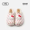 Sapatos femininos forrados com pelúcia Sanrio Kitty, impermeáveis, antiderrapantes, pantufas quentes de algodão para outono e inverno, sapatos fechados de algodão com pelúcia