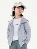 Ropa de protección solar original de hilo de seda helada para niños UPF50+ para verano, ultraligera, transpirable, con sensación fresca, para niños y niñas al aire libre