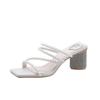 Zapatos de verano nuevos con diamantes de imitación, tacón grueso, punta abierta, para mujer, moda informal, zapatillas de abrigo con sandalias de perlas para mujer