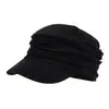 Nuevo sombrero plano de ante sintético de estilo relajado para primavera y otoño para mujer, con un diseño plisado retro, un efecto adelgazante y una gorra de béisbol casual de ala corta.
