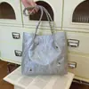 Bolsa de Ombro para Mulheres, Grande Capacidade, Aparência de Alto Padrão, Luxo Leve, Bolsa Versátil para Mulheres, Versão Coreana, Design de Nicho, Bolsa de Mão para o Trabalho, Tendência