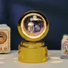 Bola de Cristal Transfronteiriça Base Giratória com Textura de Madeira Luminária Noturna Brilhante Lâmpada do Céu Estrelado 3D Decoração de Mesa Presente Criativo de Feriado