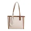 Nuevo Estilo 2025 Bolso Grande de Color Contrastante Simple Moda Femenina Versátil Popular Bolso de Hombro Gran Capacidad Bolso Tote para Viajar al Trabajo