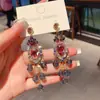 Brincos Elegantes e Sofisticados com Pingente de Gota d'Água e Franjas, Únicos e Estilosos, Alto Valor Estético, Modernos, Vintage, Versáteis e Distintos