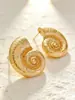 Pendientes de Concha con Patrón Espiral Dorado de Lujo Ligero Europeo y Americano, Accesorios para Orejas Metálicos Repujados Vintage, Pinzas para Orejas Versátiles Exclusivas Transfronterizas