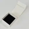 En Stock Entrega Rápida Papel Texturizado Blanco Tapa Desplegable Superior Caja de Regalo Empaque para Joyería Anillo Arete Collar Accesorios