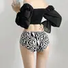 Calcinha de Seda Gelada Sem Costura Peça Única com Design Vazado na Cintura Média, Sexy e Atraente para Jovens Mulheres, com Estampa de Letras e Forro de Algodão