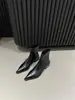 Botas de moda chic estilo coreano con punta fina y suela plana, nuevas de moda otoño/invierno 2026, adelgazantes, retro, nicho, botas de jinete