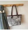 Bolsa de Trabalho Feminina 2025 Nova Bolsa Feminina Transversal Retrô Bolsa de Ombro Retrô em Jeans Bolsa Tote Versátil
