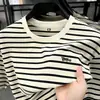 Camiseta Masculina Listrada de Manga Curta Verão Gola Redonda Pulôver Casual Manga Meia Manga Top Artístico Jovem Slim Fit Tendência Camisa Base