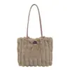 2026 Nova Bolsa de Ombro Grande Capacidade Feminina para o Trabalho Bolsa Tote de Pelúcia Bolsa de Mão Fofa para Estudantes