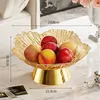Prato de Frutas Criativo de Luxo Leve Transfronteiriço em Formato de Pétala para Uso Doméstico, Lanches de Sala de Estar, Doces, Prato de Frutas Secas, Acessórios de Decoração para Quartos Modelo de Hotel