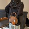 Bolso de mano pequeño tipo almohada para mujer, tendencia de otoño e invierno, bolso bandolera de un solo hombro, 2025