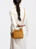 Bolso de Mano de Cuero para Mujer Estilo Nuevo, Bolso Cubo, Moderno y Versátil para el Trabajo, Bolso Cruzado de Diseño Único