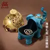 Foyuan Hui Quemador de incienso de estilo chino nuevo Jixiang Quemador de incienso de latón creativo Quemador de incienso de pluma Decoración para el hogar de interior