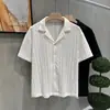 Camisa de manga curta com gola cubana vazada de alta qualidade para homens, novo estilo de verão 2026, camisa casual retrô solta de meia-manga para homens