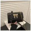Bolso Pequeño Cuadrado Estilo Coreano Mariposa para Mujer, Moda de Gama Alta, Bolso de Hombro Simple y Versátil, Bolso Cruzado de Cadena de Gama Alta