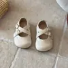 Novos Sapatos Vermelhos de Couro para Meninas da Primavera de 2026, Sapatos de Princesa Macios para Bebês, Sapatos de Princesa Retrô para Meninas Jovens, Modernos