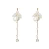 Pendientes Largos con Borlas y Colgante de Pétalos Blancos para Mujer de Amazon, de Moda, Lujo Ligero, Tendencia, Frescos