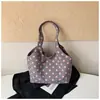 Bolsa de mano tipo tote de estilo coreano, minimalista, con estampado de letras y lunares para mujer, nueva colección 2026, gran capacidad, bolso de hombro, casual y adecuado para ir al trabajo
