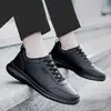 Sapatos profissionais de chef para homens, novo modelo 2026, com sola macia, antiderrapantes, adequados para homens e mulheres na indústria de alimentos e bebidas, leves, sapatos de trabalho profissionais para a cozinha