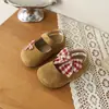 Sapatos Estilo Birkenstock para Meninas com Laço, Sapatilhas de Princesa, Novo Estilo Primavera 2026, Mocassins Versáteis Vazados para Bebês