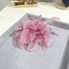Broche de plumas grandes estilo retro europeo y americano de Suqi, broche de alta gama, broche decorativo natural para sombrero y vestido.