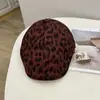 Boné de Moda Estilo Coreano com Estampa de Leopardo para Mulheres, Primavera e Outono Vintage Personalidade Casual Reversível Tendência Boné Bico de Pato
