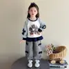 Conjunto Casual para Niñas Primavera y Otoño Sudadera con Capucha Estilosa de Dibujos Animados Ropa de Primavera Pantalones Jogger para Niños Conjunto de Dos Piezas