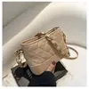 Bolsa Pequena Texturizada Feminina Verão 2023 Nova Moda Romboide Corrente Bolsa de Ombro Versátil Crossbody Bolsa Hobo