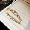 Pulsera Geométrica de Bambú con Circonita de Lujo Europea y Americana, Pulsera de Lujo Ligero de Gama Alta, Nuevo Modelo 2026, Joyería de Mano Exquisita y Versátil para Mujeres