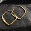 Pendientes Redondos Espirales Retorcidos Exagerados con un Toque de Lujo Ligero y de Alta Gama, Pendientes Versátiles y Elegantes con un Diseño Único
