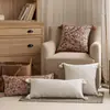Estilo vintage francés almohada decorativa con borlas florales bordadas muestra de habitación muebles suaves cojín decoración de B&B estilo campestre americano cojín lumbar