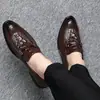Zapatos de piel de cocodrilo para hombre una generación de comercio exterior talla grande 47 zapatos de hombre formales de negocios zapatos de hombre de piel de vaca Wenzhou