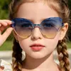 Gafas de Sol de Una Pieza con Gradiente Ojo de Gato Nuevas para Niñas, Color Caramelo, Elegantes Gafas de Sol para Proteger del Sol
