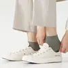 Calcetines de algodón para hombre de color liso, antibacterianos y resistentes al olor, cortos, finos, transpirables, cómodos, antipelusas, hechos en Zhuji