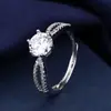 Anillo de Moissanita Libro Rojo Rápido Transfronterizo Anillo Clásico de Seis Garras para Mujer 1 quilate Suministro en Vivo
