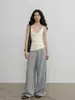 Elegante camisola de punto con escote en V y encaje para mujer, nuevo top casual versátil de color liso ajustado para el verano 2026