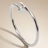 Comercio Exterior Transfronterizo 2025 Nuevo Pulsera de Acero de Titanio con Diamantes Impermeable y que no se decolora Chapada en Oro de 18K Lujo Accesible Retro Sentido de Alta Gama