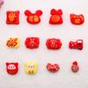 Accesorios de Tela Rellenos de Algodón Serie Roja China de Año Nuevo Muñeco Broche de Dibujos Animados Accesorios Estéreo Calcetines de Bebé Decoraciones