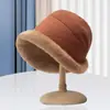 Sombrero mongol de otoño e invierno, sombrero de pescador cálido para mujer, popular en línea, engrosado para protección contra el frío, protección para las orejas, sombrero de felpa casual y versátil para ciclismo