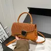 Bolsa Cuadrada Pequeña de Empalme Brillante Nueva Primavera 2026 Bolso de Mano de Moda Simple Elegante Bolso de Hombro Único Cruzado
